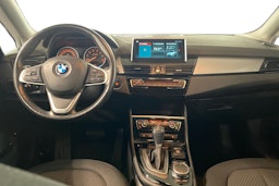 harmaa BMW 225 2018 kuva 9.