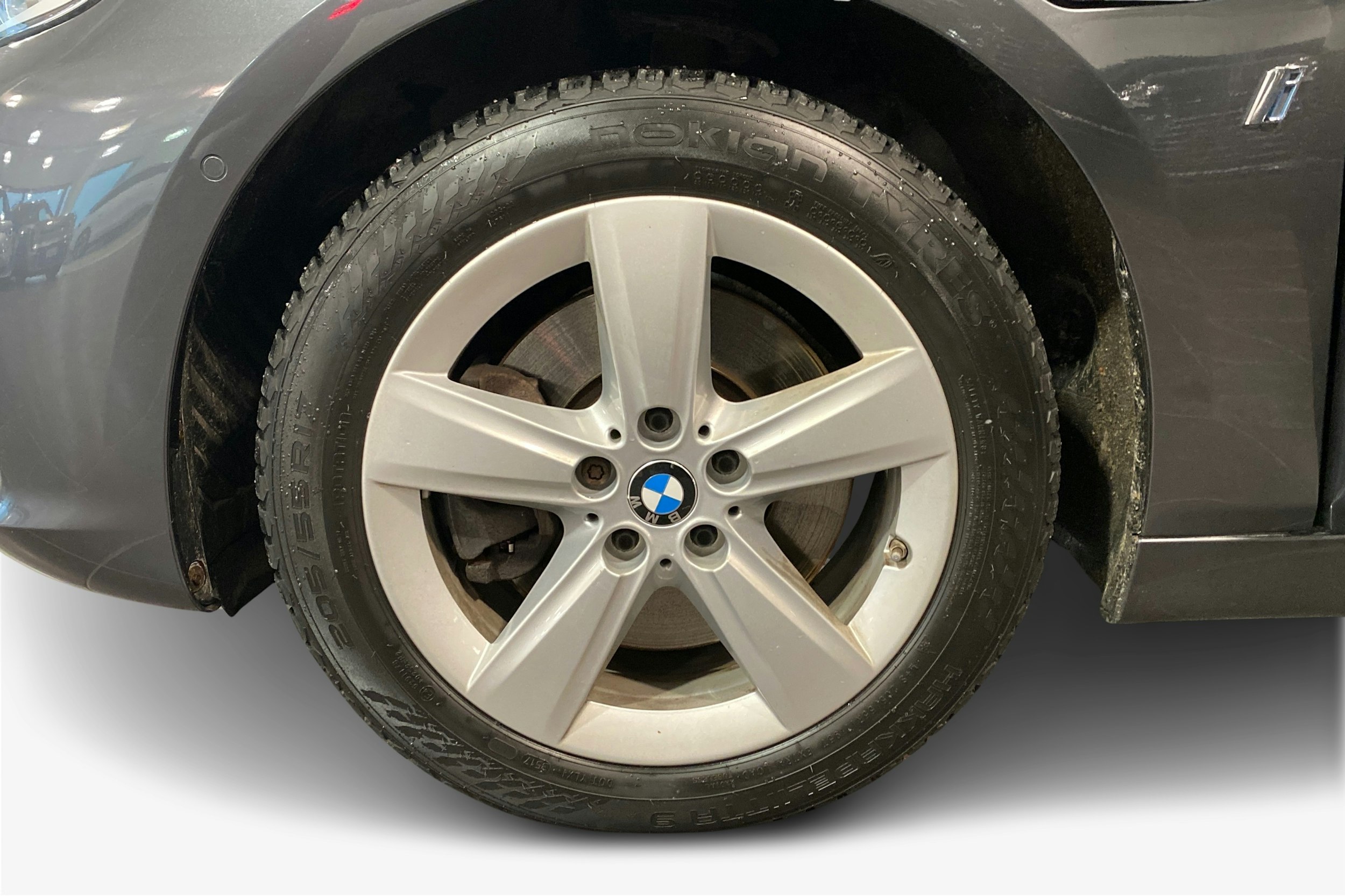 harmaa BMW 225 2018 kuva 11.