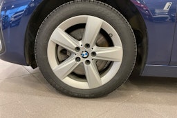 Sininen BMW 225 2019 kuva 9.