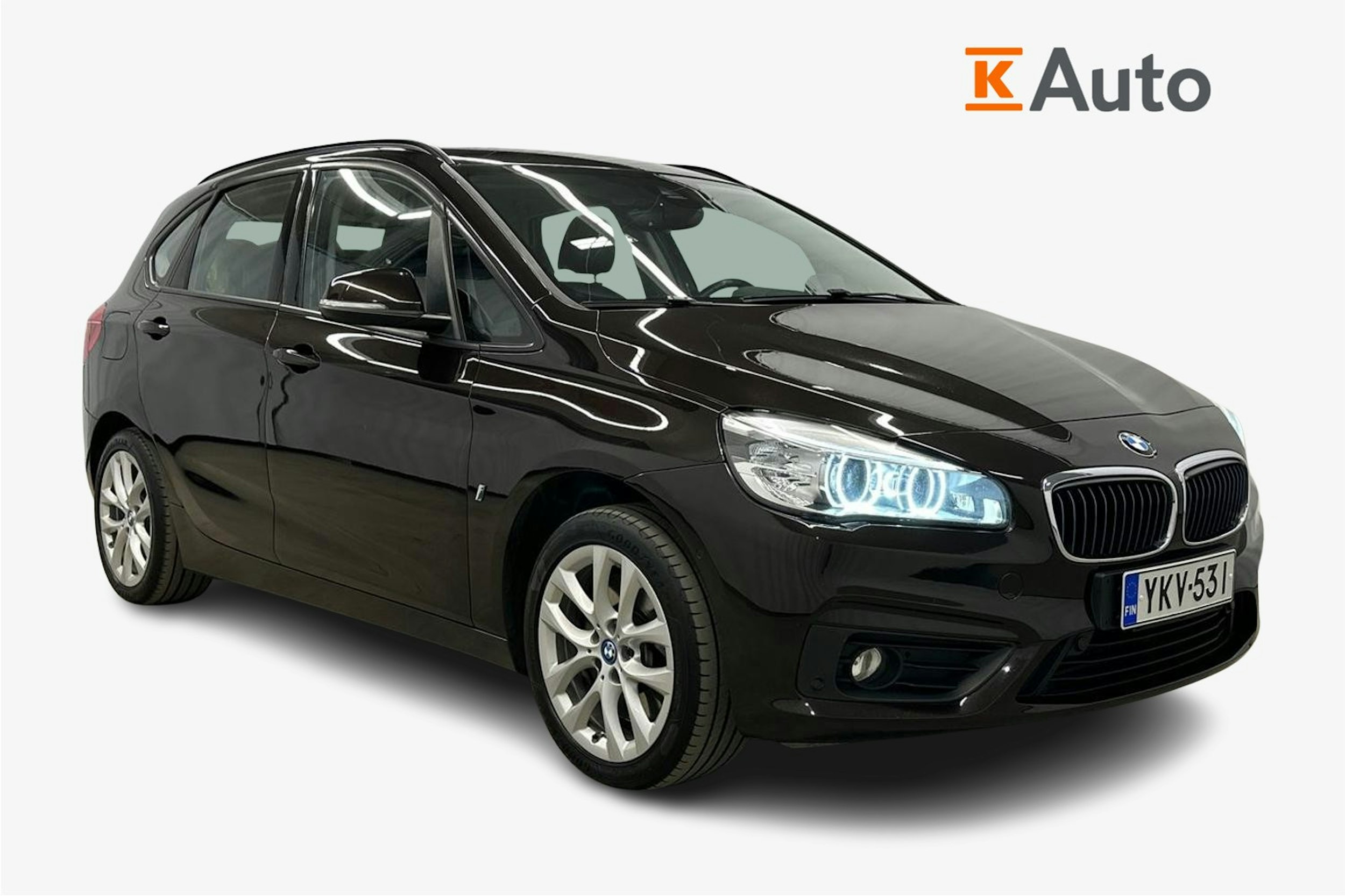 ruskea (beige) BMW 225 2018 kuva 1.