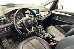 ruskea (beige) BMW 225 2018 kuva 7.