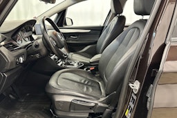 ruskea (beige) BMW 225 2018 kuva 16.