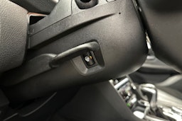 ruskea (beige) BMW 225 2018 kuva 17.