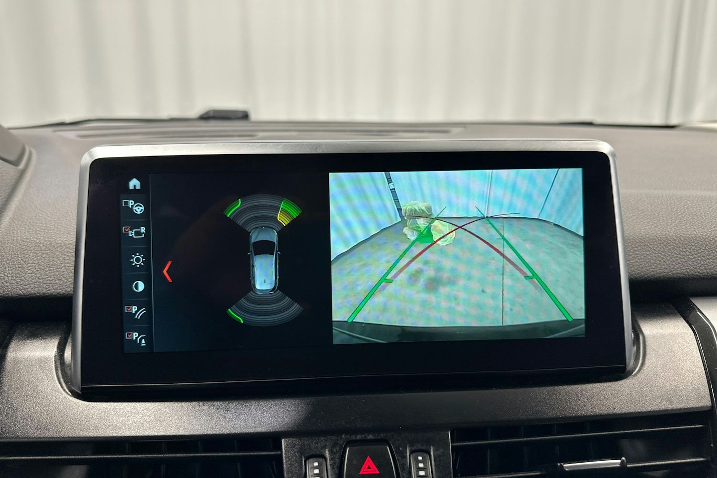 ruskea (beige) BMW 225 2018 kuva 26.