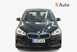 Musta BMW 225 2019 kuva 4.