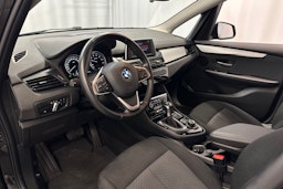 Musta BMW 225 2019 kuva 6.