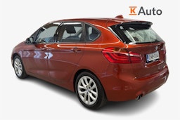 oranssi BMW 225 2020 kuva 2.