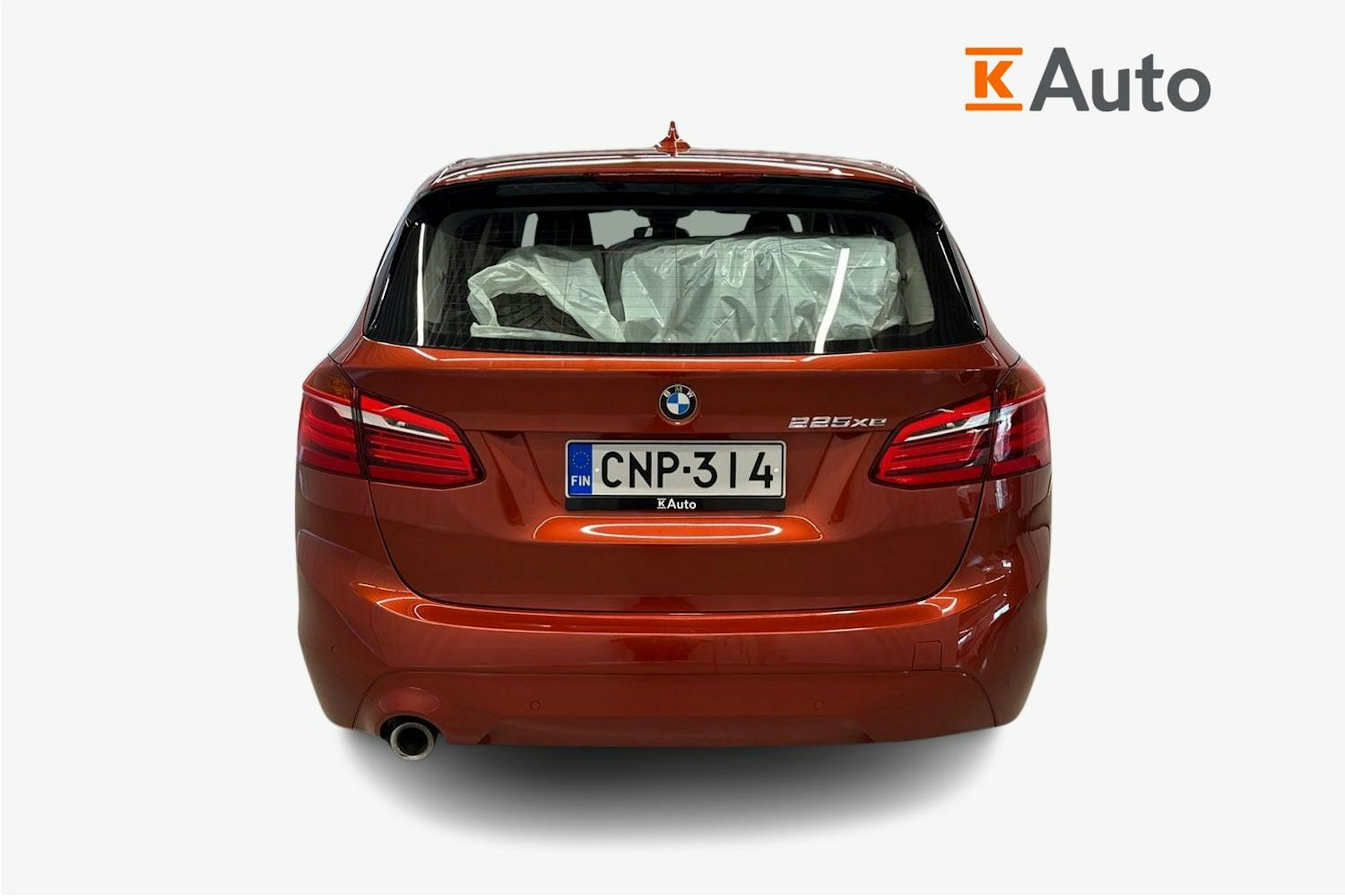 oranssi BMW 225 2020 kuva 3.