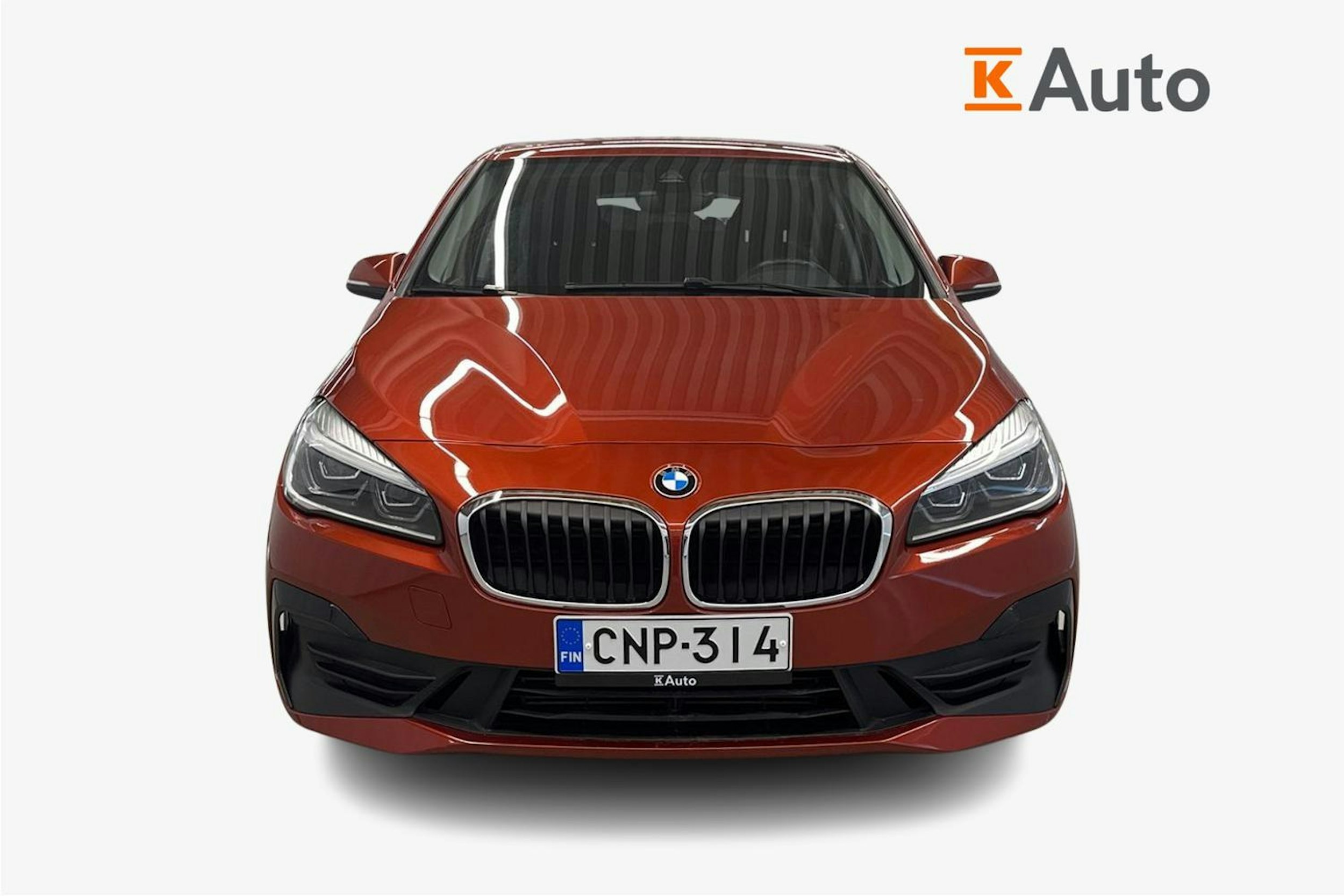oranssi BMW 225 2020 kuva 4.