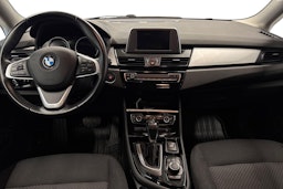 oranssi BMW 225 2020 kuva 7.