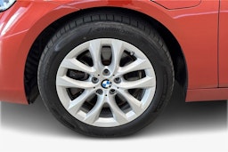 oranssi BMW 225 2020 kuva 9.