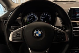 oranssi BMW 225 2020 kuva 11.