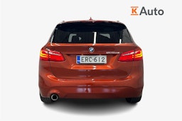 oranssi BMW 225 2019 kuva 3.