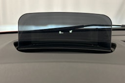 oranssi BMW 225 2019 kuva 26.