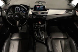 Harmaa BMW 225 2019 kuva 9.