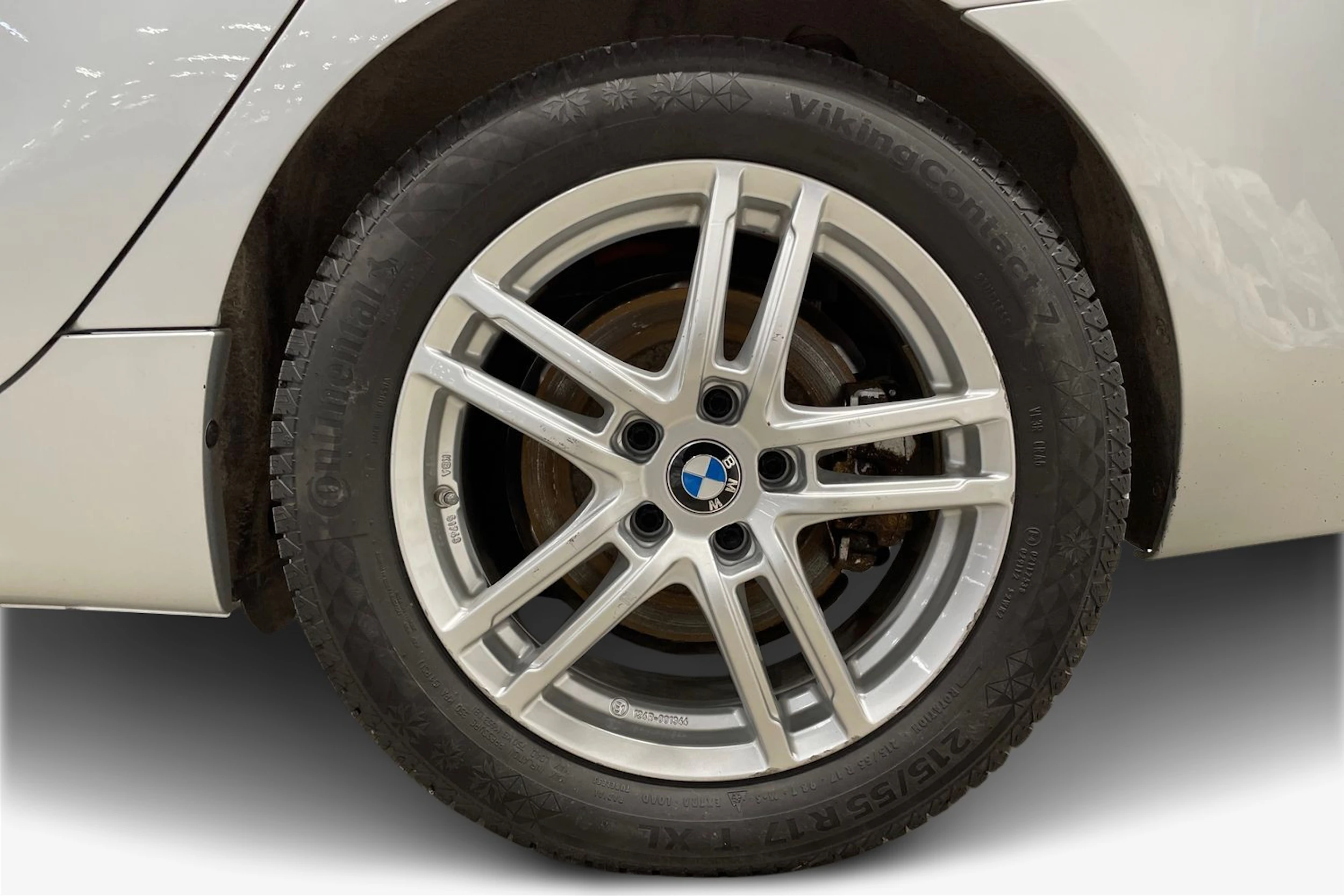 Harmaa BMW 225 2019 kuva 12.