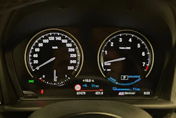 Harmaa BMW 225 2019 kuva 17.
