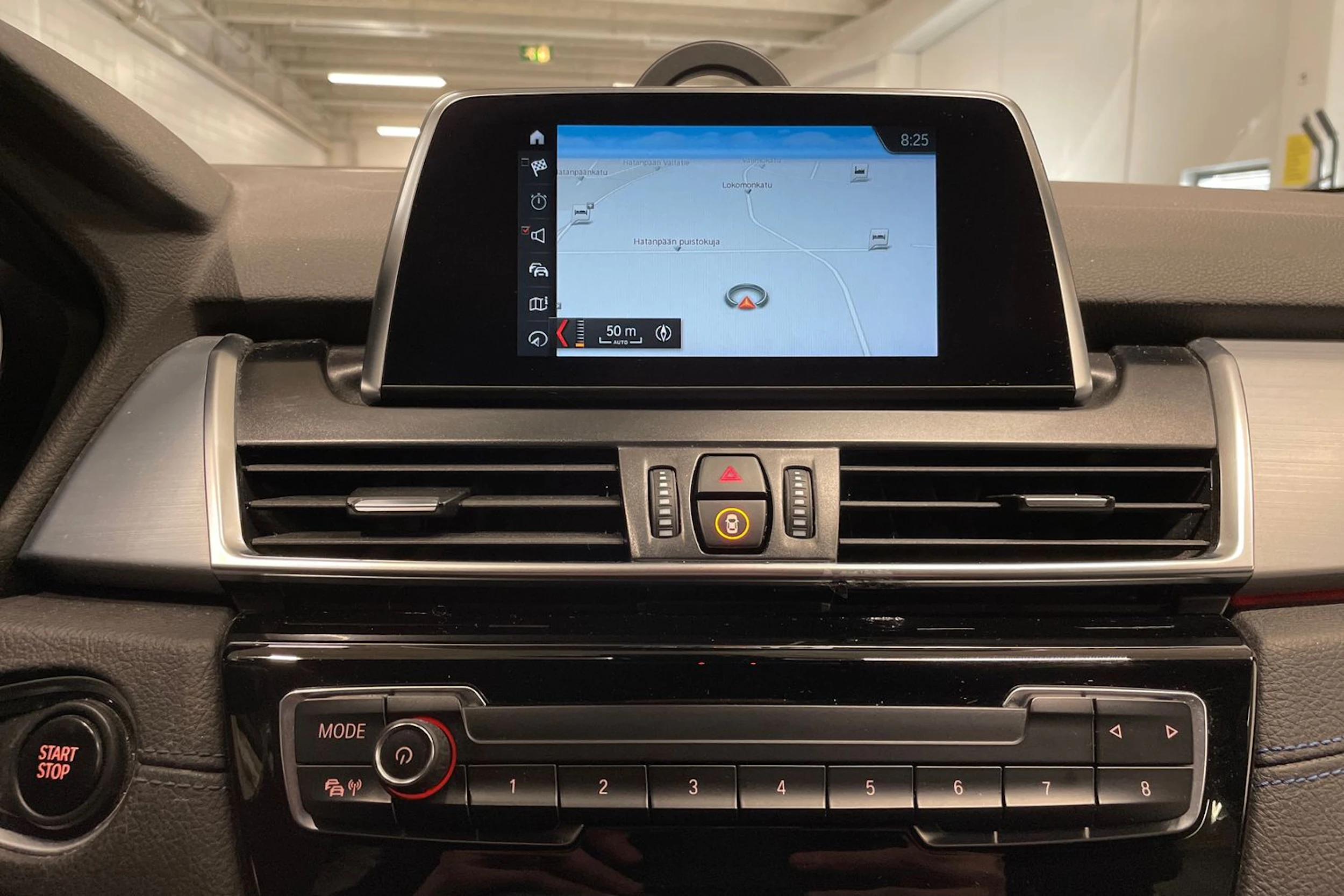 Harmaa BMW 225 2019 kuva 19.