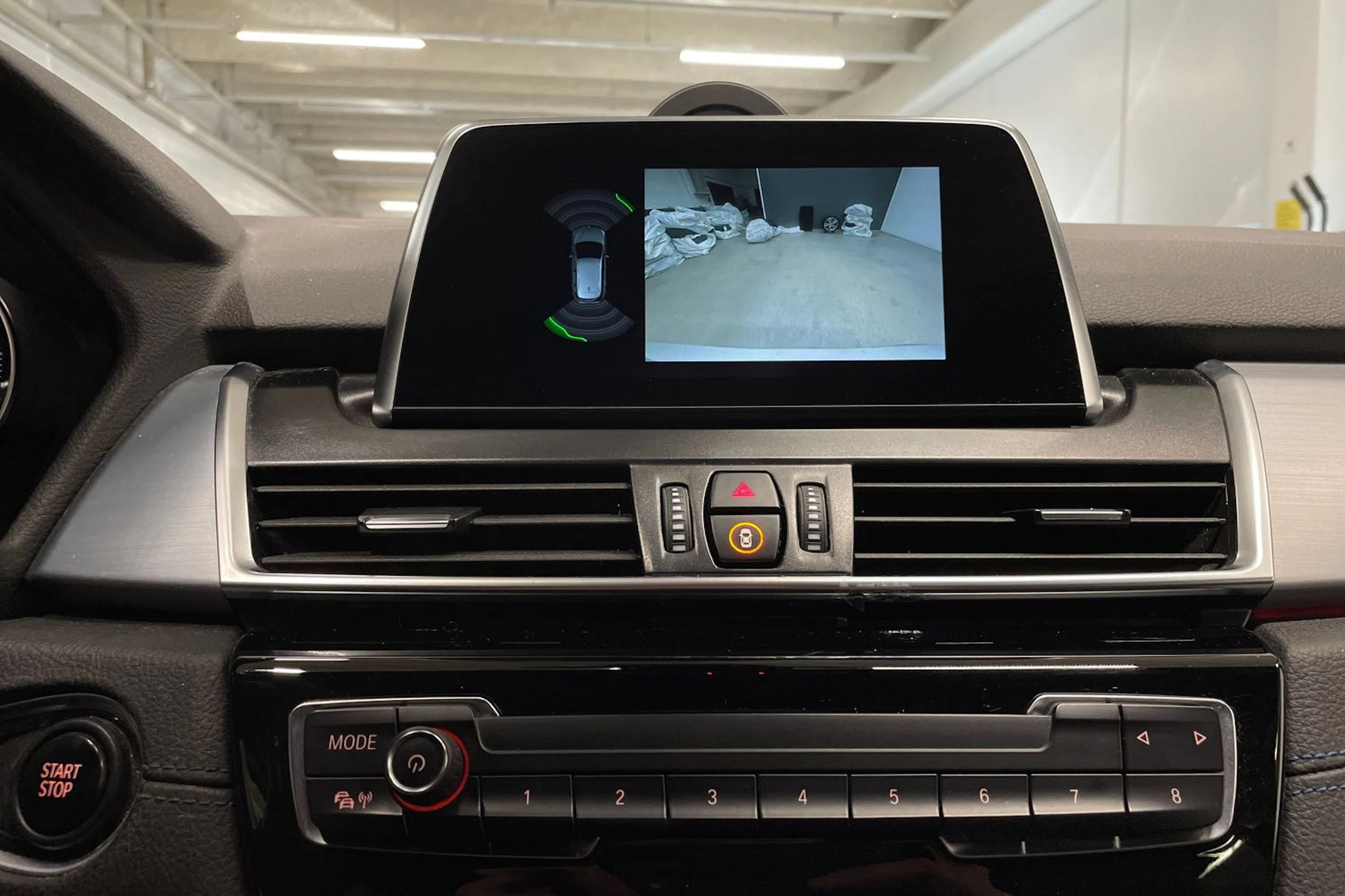 Harmaa BMW 225 2019 kuva 20.