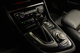 Harmaa BMW 225 2019 kuva 21.