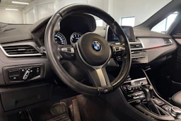 Harmaa BMW 225 2019 kuva 27.