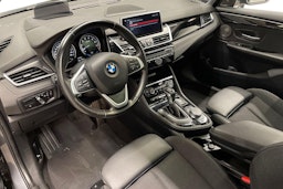 harmaa BMW 225 2019 kuva 7.