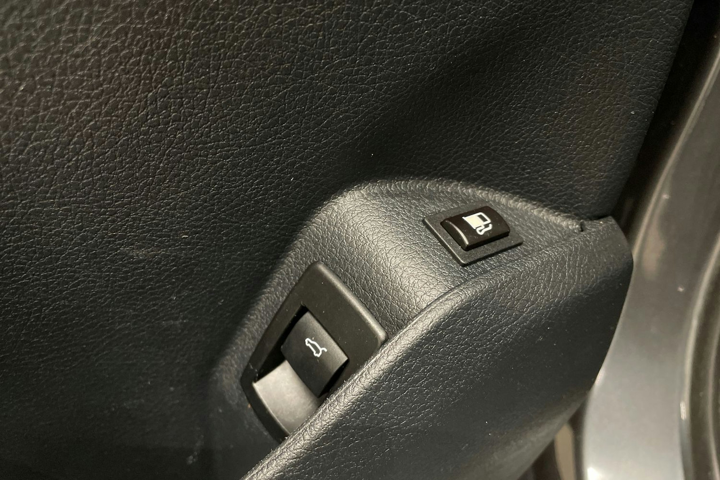 harmaa BMW 225 2019 kuva 23.