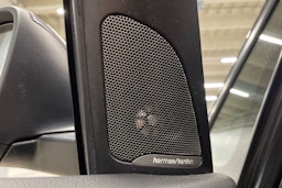 harmaa BMW 225 2019 kuva 24.