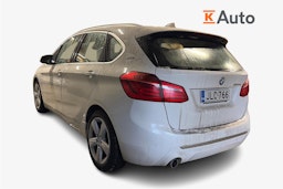 valkoinen BMW 225 2019 kuva 2.