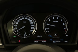 sininen BMW 225 2020 kuva 15.