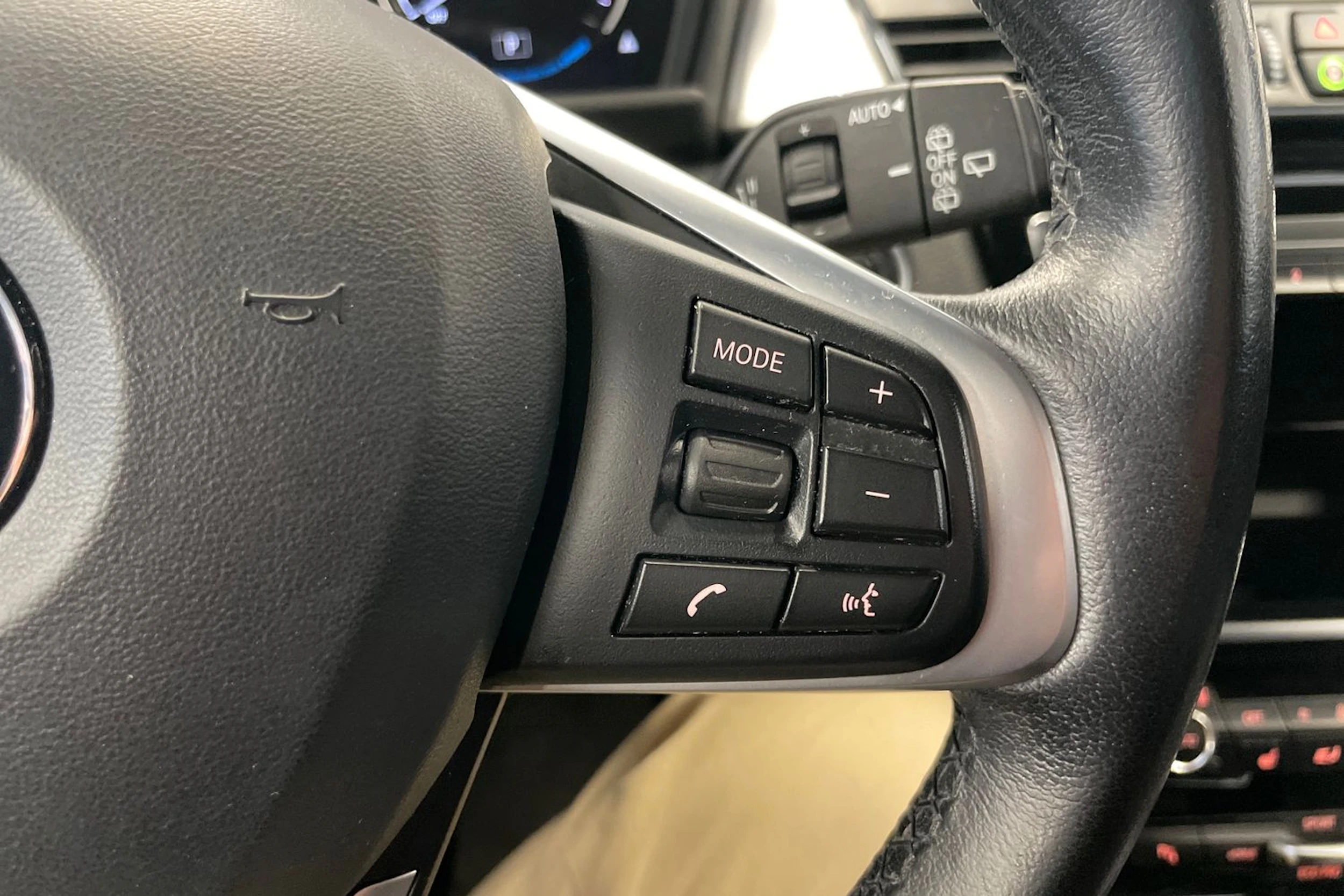 Musta BMW 225 2019 kuva 20.