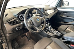 musta BMW 225 2019 kuva 7.