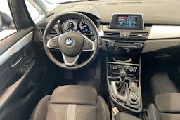 musta BMW 225 2019 kuva 9.
