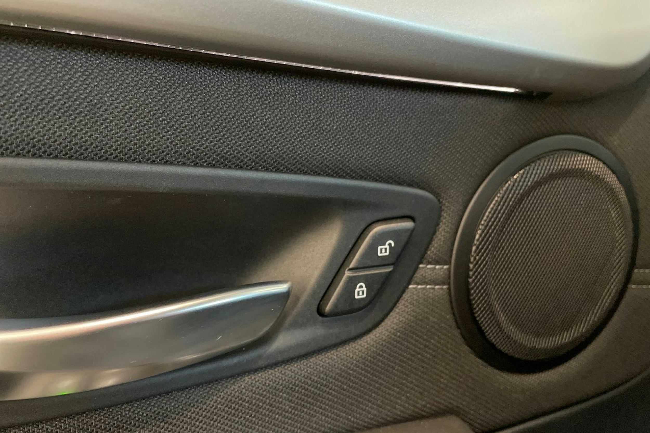 musta BMW 225 2019 kuva 29.