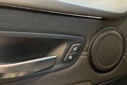 musta BMW 225 2019 kuva 29.