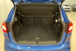 sininen BMW 225 2020 kuva 29.