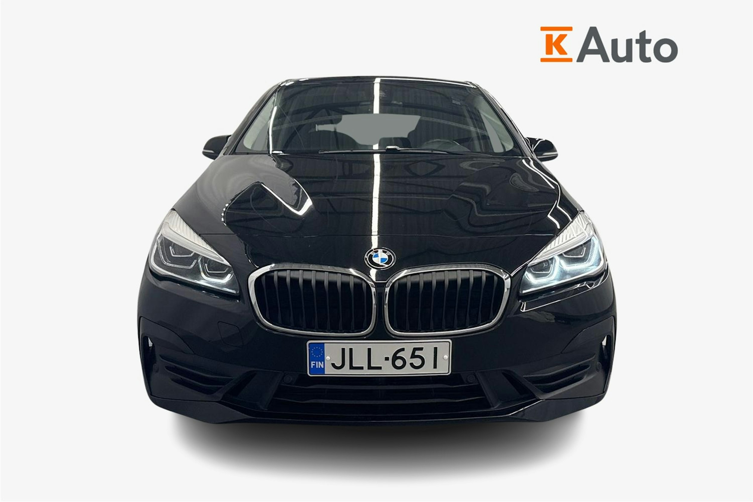 musta BMW 225 2020 kuva 5.