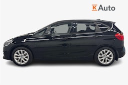 musta BMW 225 2020 kuva 6.