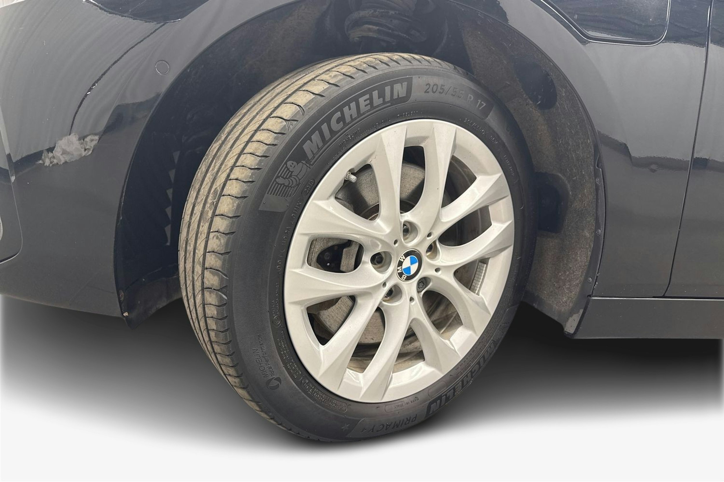 musta BMW 225 2020 kuva 11.