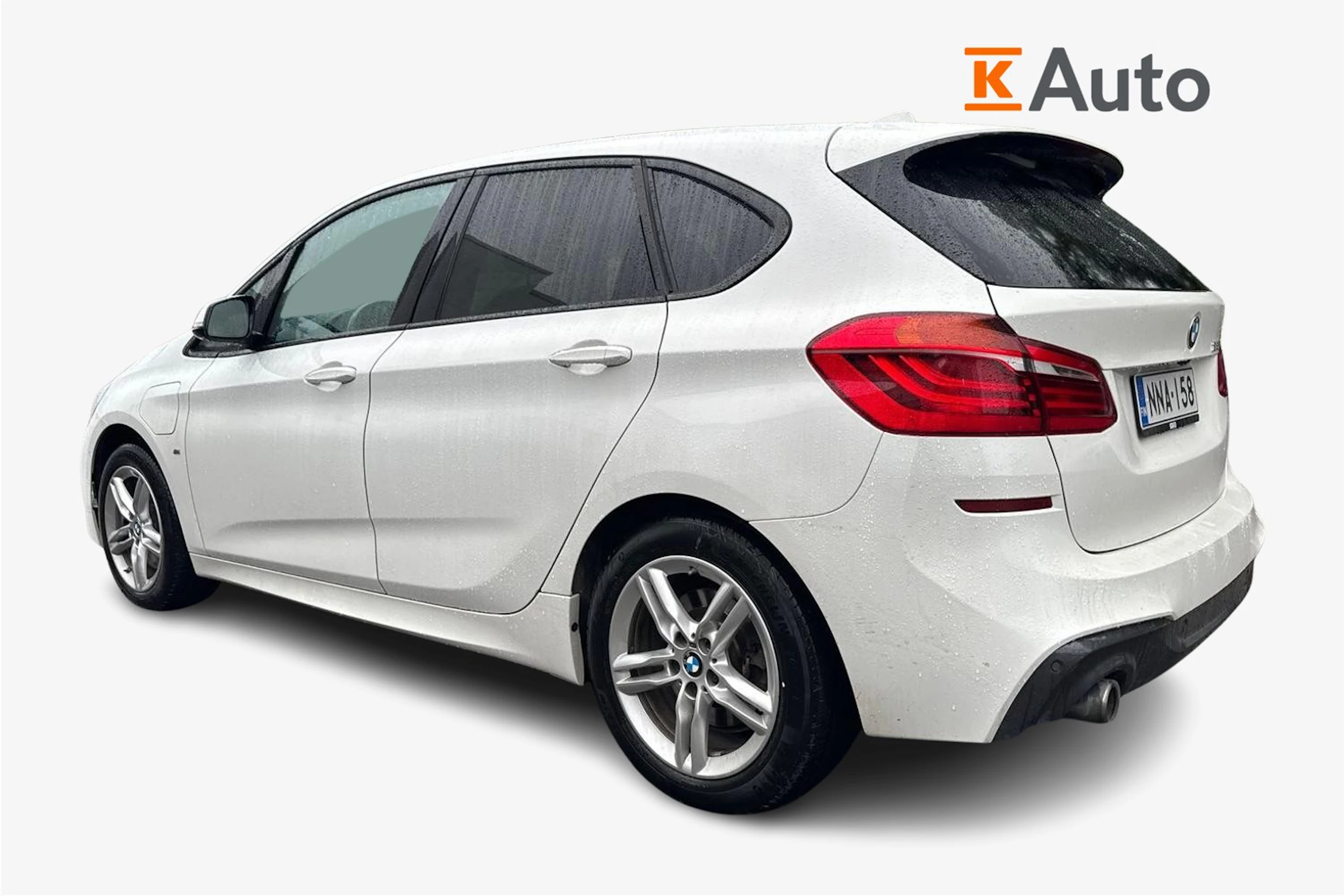 valkoinen BMW 225 2021 kuva 2.