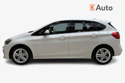 valkoinen BMW 225 2021 kuva 5.