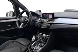 valkoinen BMW 225 2021 kuva 7.