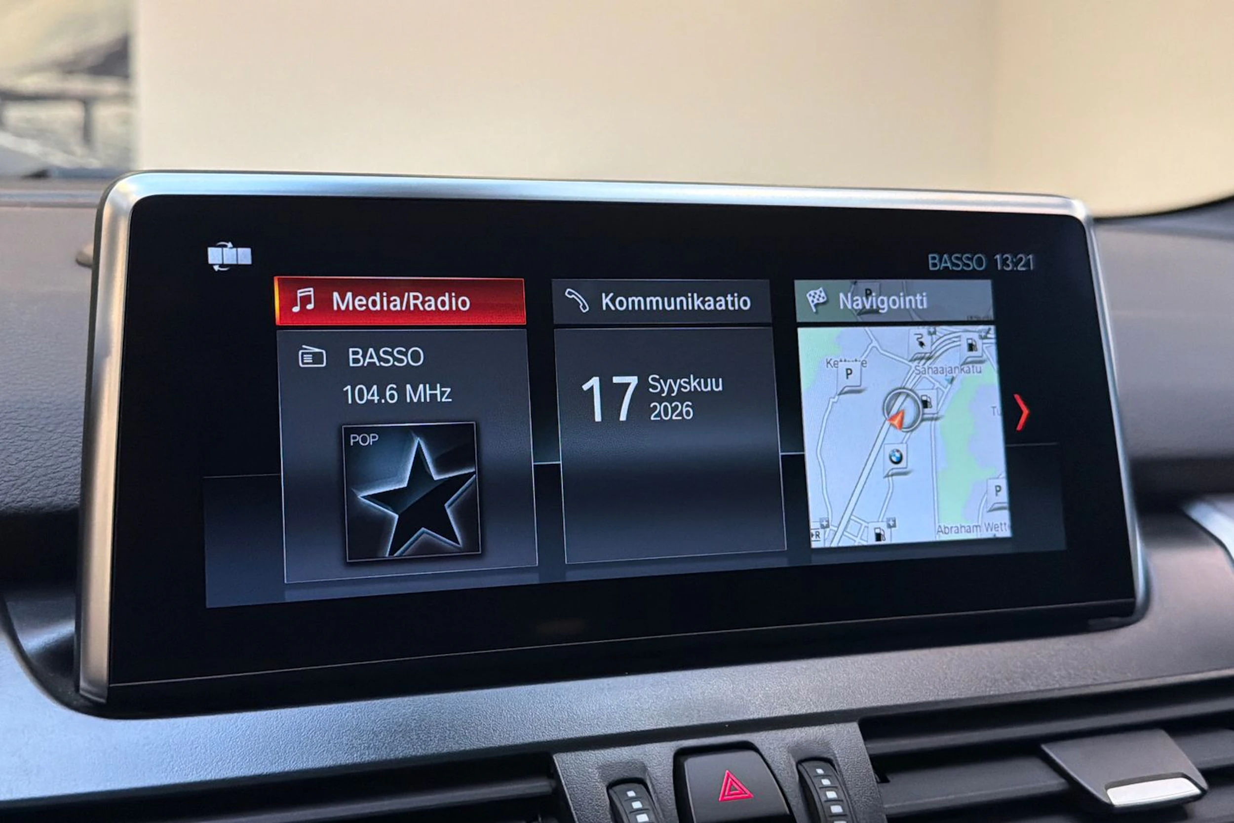 valkoinen BMW 225 2021 kuva 15.