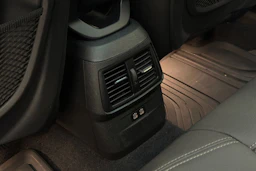 valkoinen BMW 225 2021 kuva 24.