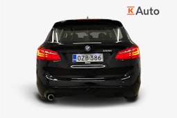 musta BMW 225 2021 kuva 3.