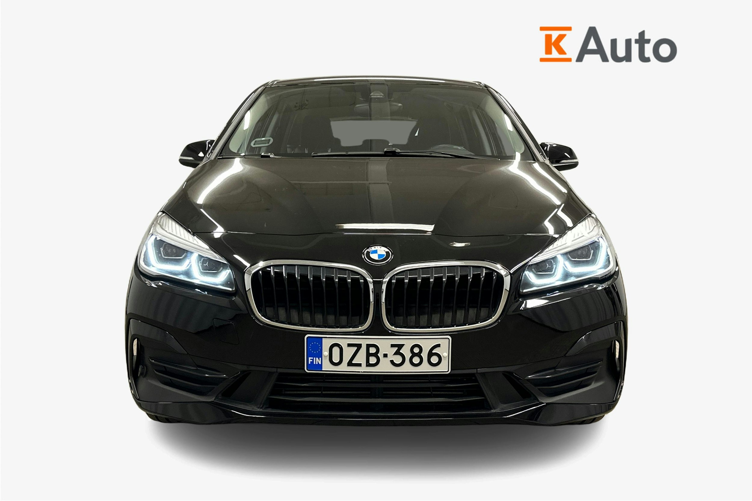 musta BMW 225 2021 kuva 5.