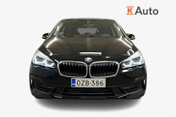musta BMW 225 2021 kuva 5.