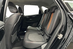 musta BMW 225 2021 kuva 10.