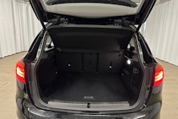 musta BMW 225 2021 kuva 14.