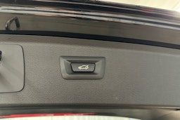 musta BMW 225 2021 kuva 15.